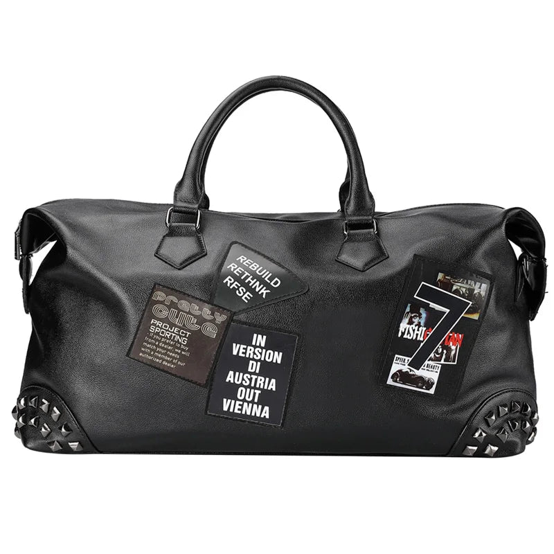Sac de voyage aspect cuir clouté