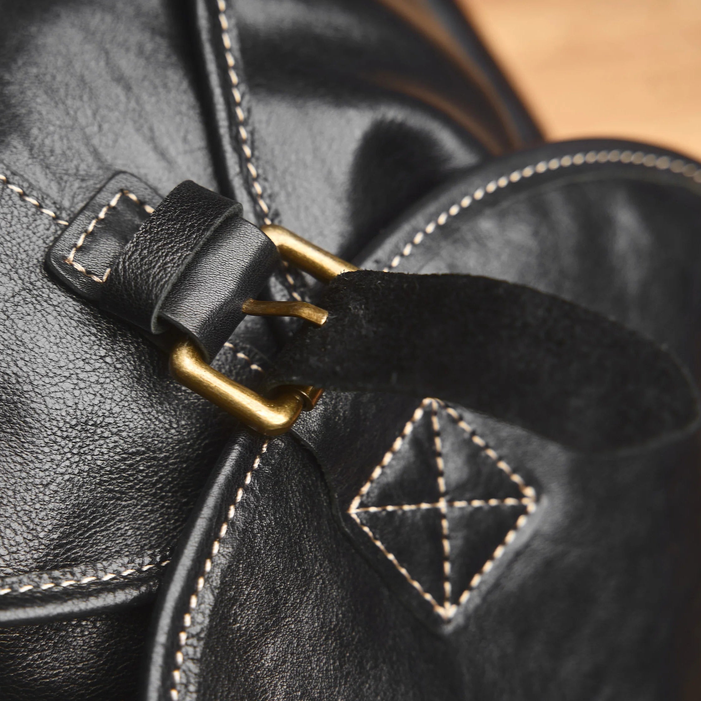 Sac de voyage à dos en cuir de vache noir